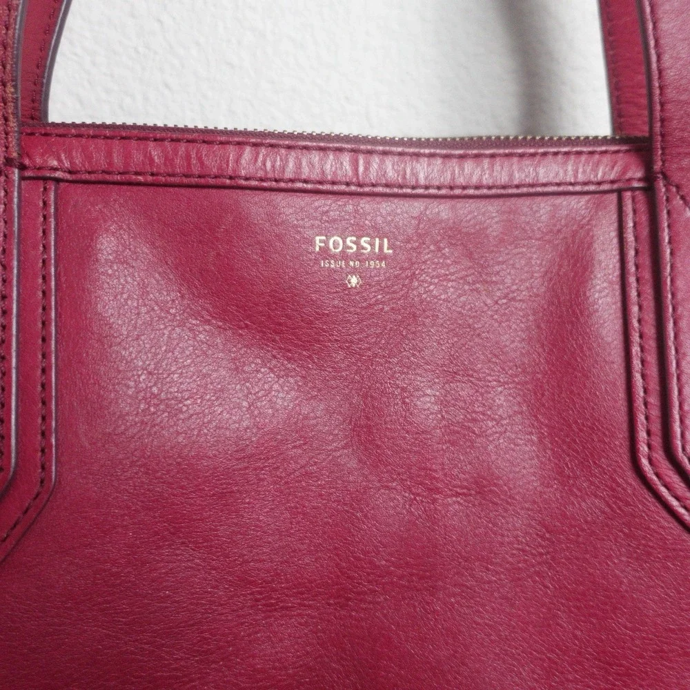 Fossil flaws as